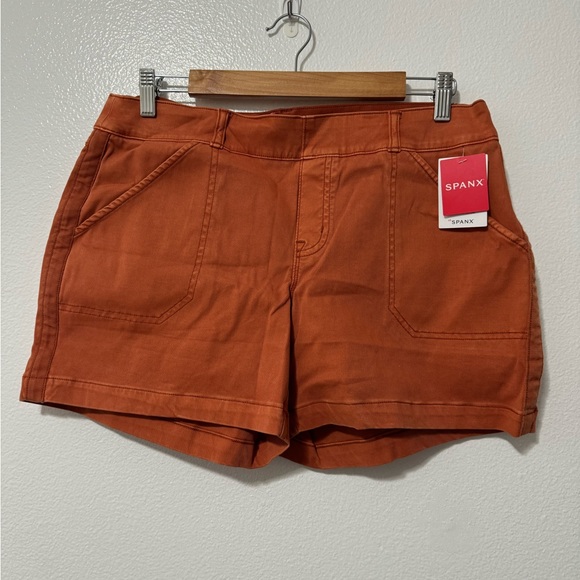 SPANX Pants - NWT Women’s burnt orange spanx shaping cargo shorts size large